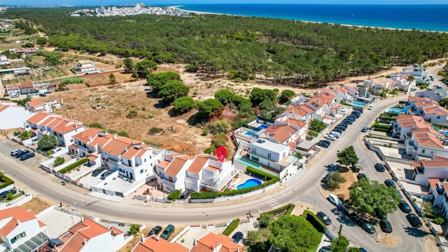 Moradia T6 para Venda em Monte Gordo Foto 41