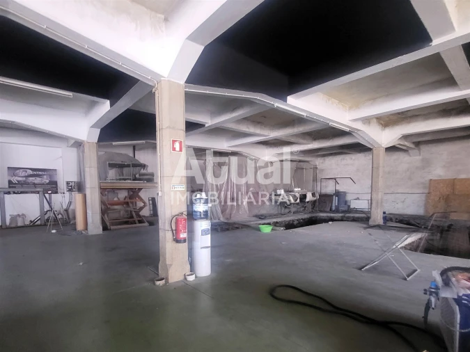 Armazém para Venda em Fafe Foto 1