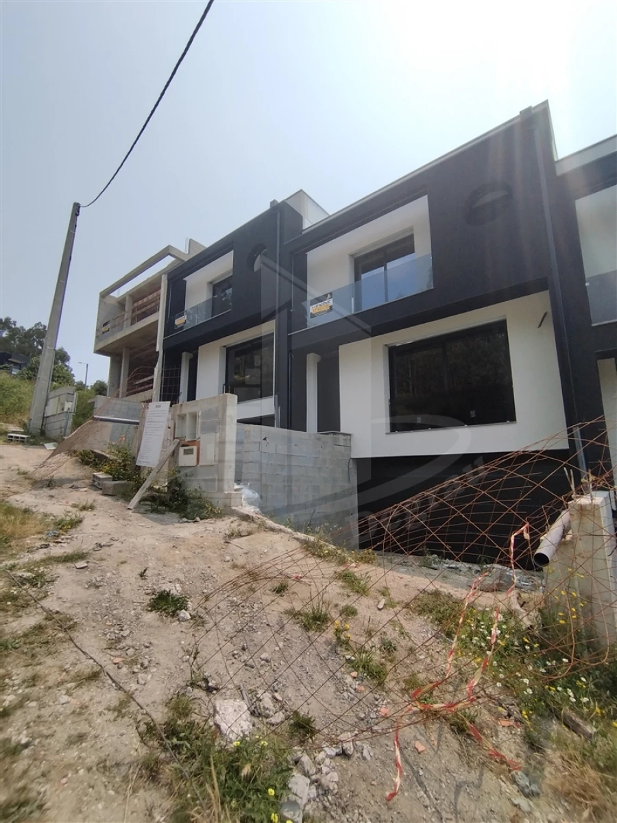 Moradia T3 para Venda em Morreira e Trandeiras Foto 6