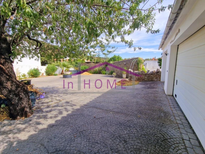 Moradia T4 para Venda em Alte Foto 30