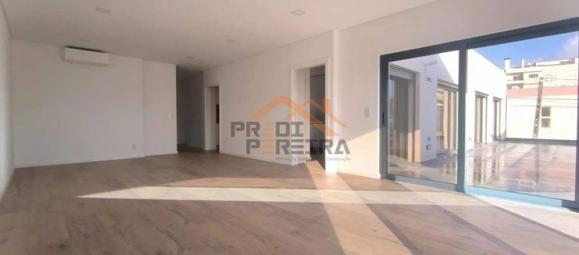 Apartamento T3 para Venda em Loures Foto 3