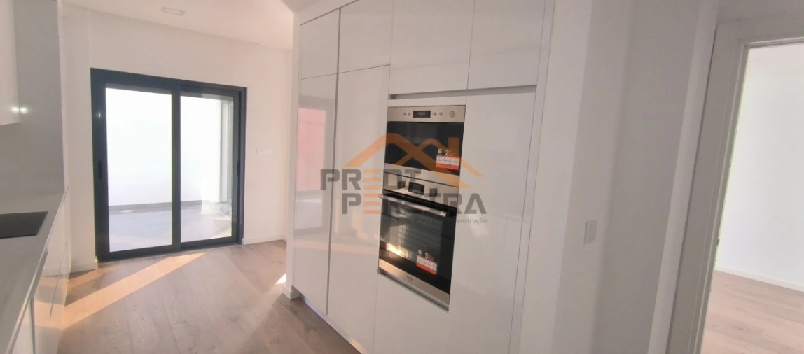 Apartamento T3 para Venda em Loures Foto 9