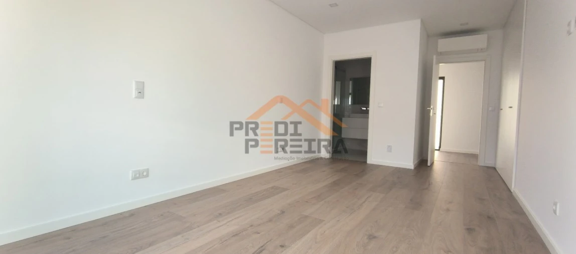 Apartamento T3 para Venda em Loures Foto 14
