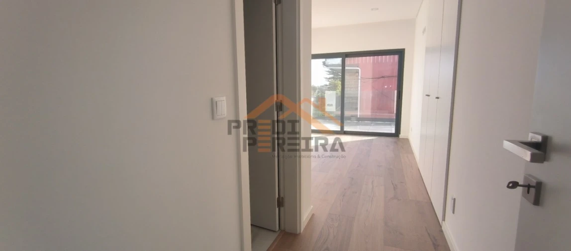 Apartamento T3 para Venda em Loures Foto 16