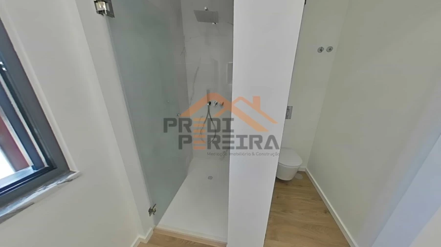 Moradia T4 para Venda em Loures Foto 33