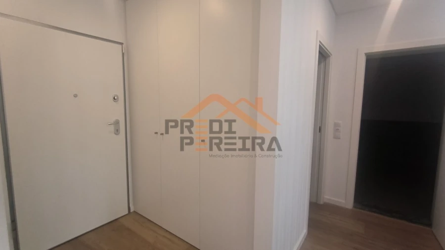 Moradia T4 para Venda em Loures Foto 57