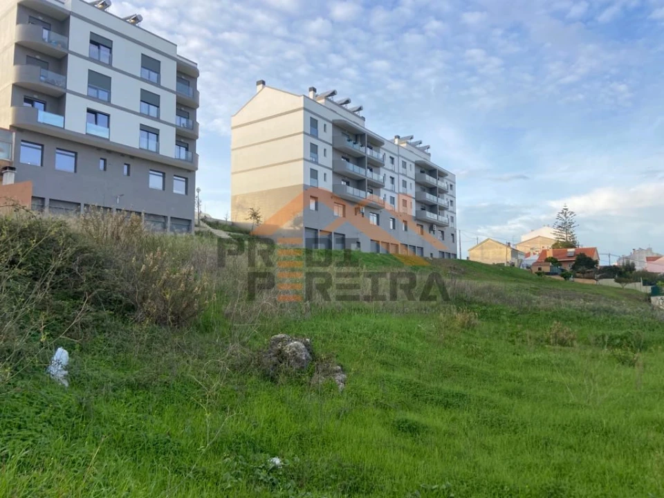 Terreno para Venda em Casal de Cambra Foto 4