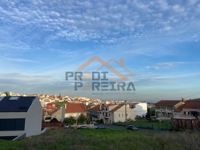 Terreno para Venda em Casal de Cambra Foto 9