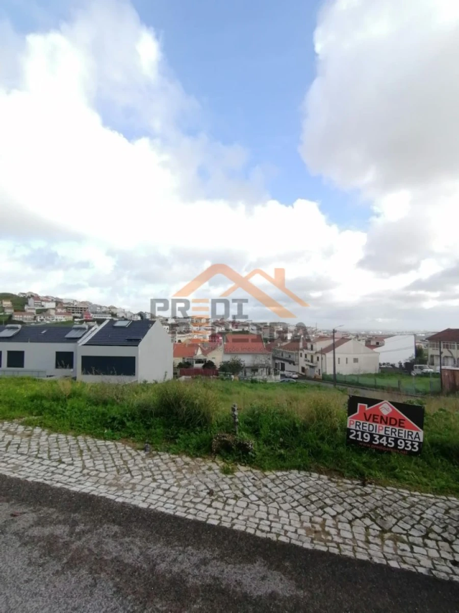 Terreno para Venda em Casal de Cambra Foto 8