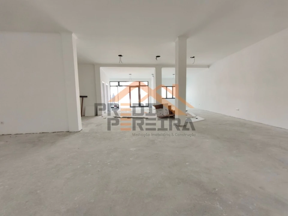Moradia T2 para Venda em Pontinha e Famões Foto 32