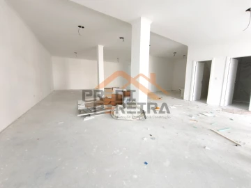 Moradia T2 para Venda em Pontinha e Famões