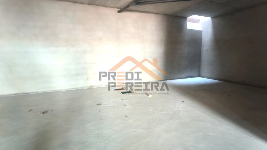 Moradia T2 para Venda em Pontinha e Famões Foto 23