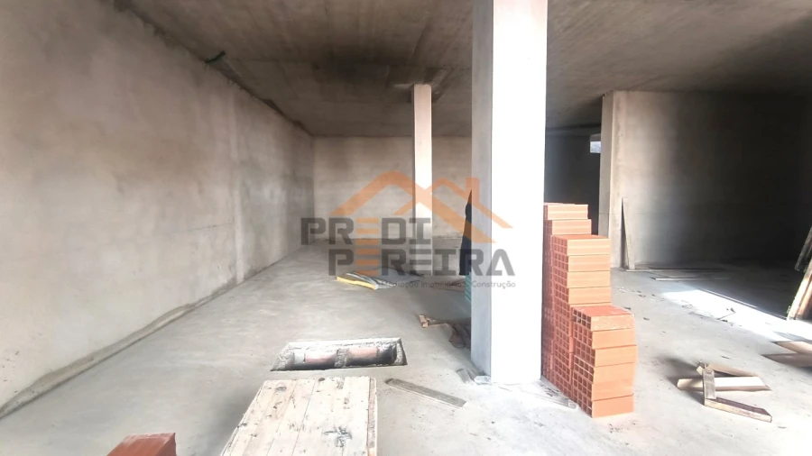 Moradia T2 para Venda em Pontinha e Famões Foto 24