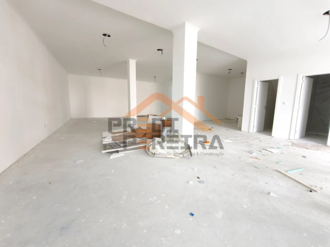 Moradia T2 para Venda em Pontinha e Famões Foto 33