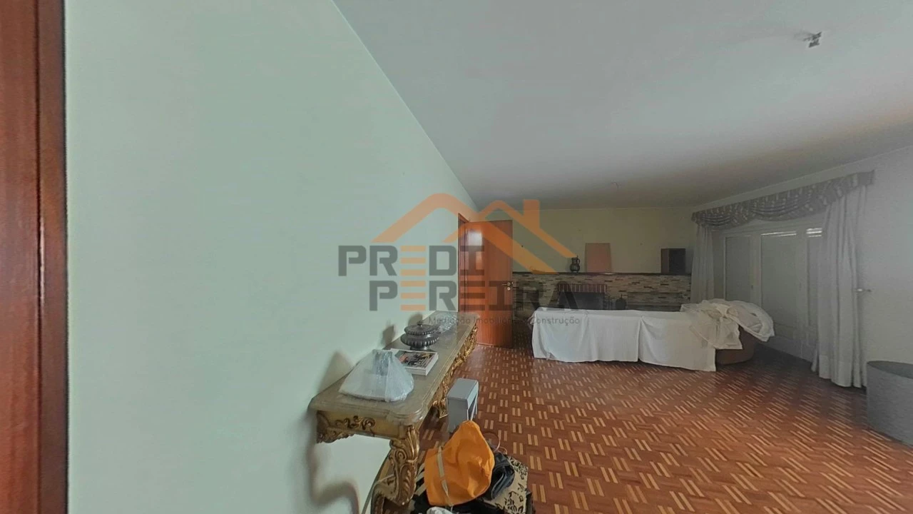 Moradia T7 para Venda em Santo Antão e São Julião do Tojal Foto 14