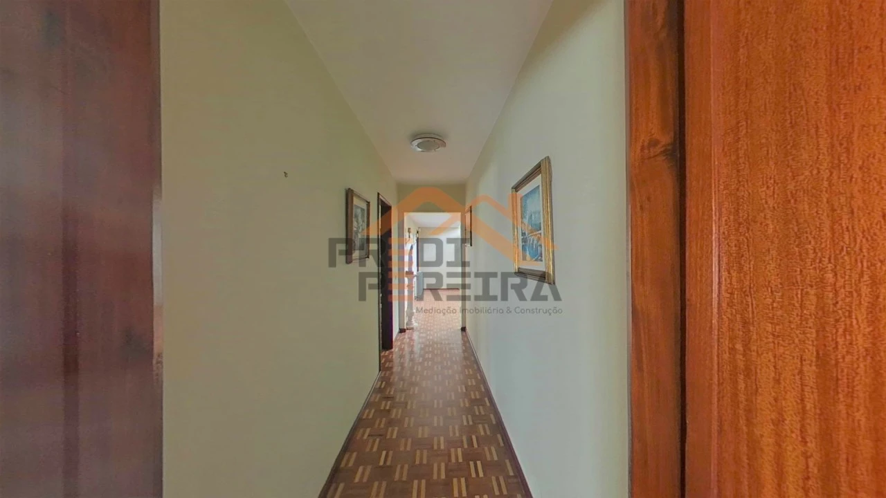 Moradia T7 para Venda em Santo Antão e São Julião do Tojal Foto 28