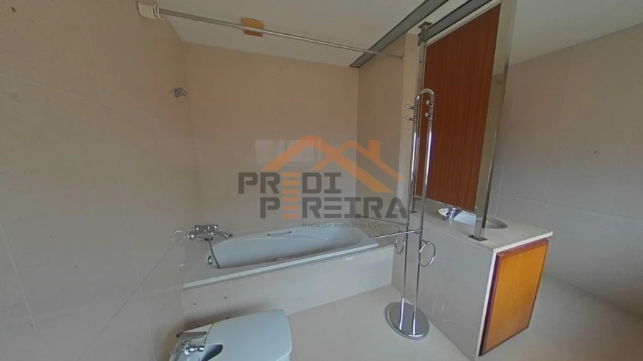 Moradia T7 para Venda em Santo Antão e São Julião do Tojal Foto 24