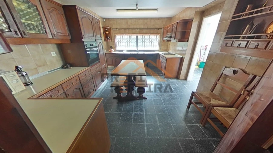 Moradia T7 para Venda em Santo Antão e São Julião do Tojal Foto 10