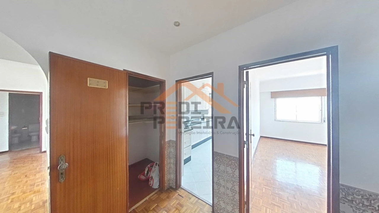 Apartamento T3 para Venda em Loures Foto 11