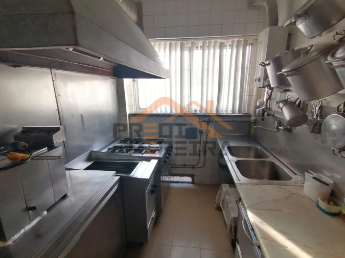 Negócio para Cedência de Quotas em Santo António dos Cavaleiros e Frielas Foto 8