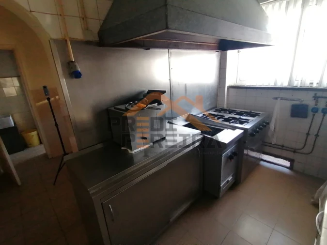 Negócio para Cedência de Quotas em Santo António dos Cavaleiros e Frielas Foto 10