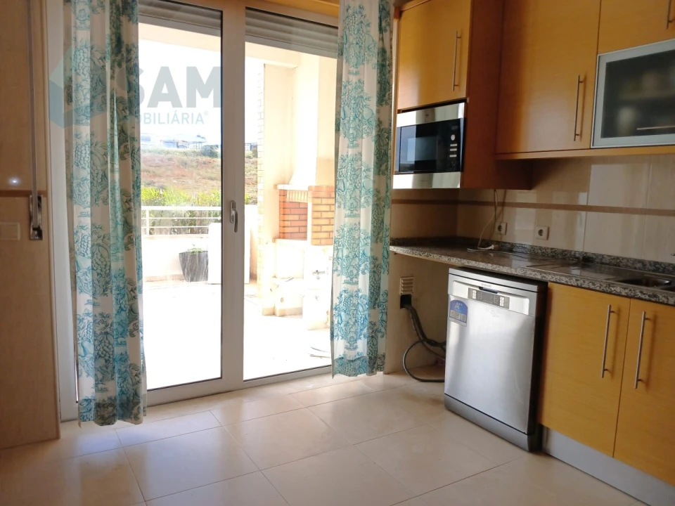 Apartamento T3 para Venda em São Martinho do Porto Foto 12