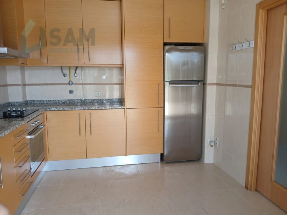 Apartamento T3 para Venda em São Martinho do Porto Foto 9