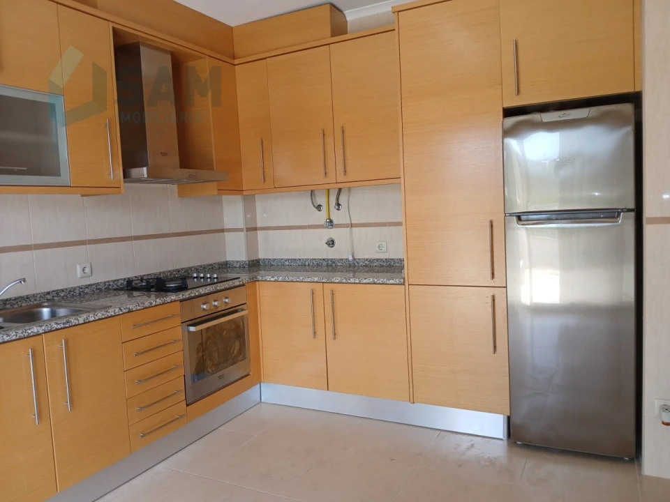 Apartamento T3 para Venda em São Martinho do Porto Foto 11