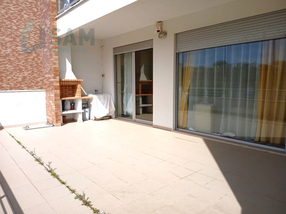 Apartamento T3 para Venda em São Martinho do Porto Foto 1