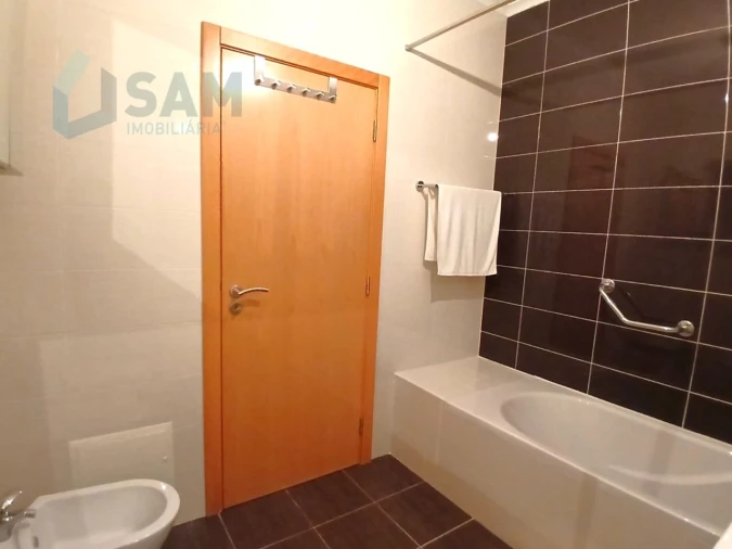 Apartamento T3 para Venda em São Martinho do Porto Foto 14