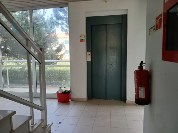 Apartamento T3 para Venda em São Martinho do Porto Foto 27