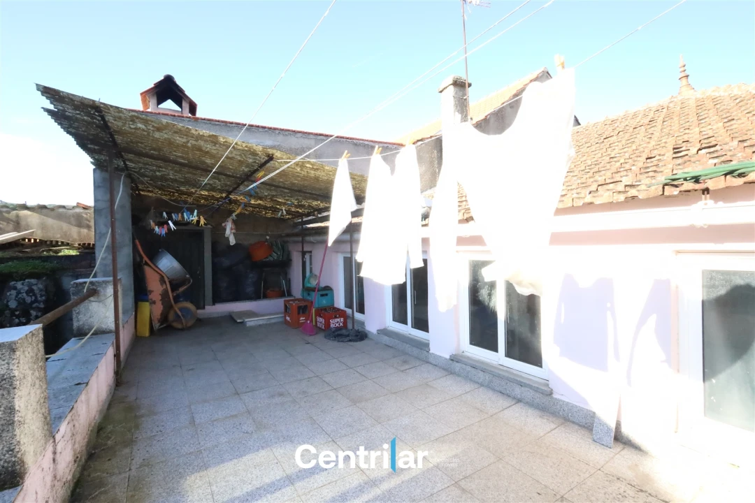 Moradia T4 para Venda em Tavares (Chãs, Várzea e Travanca) Foto 10