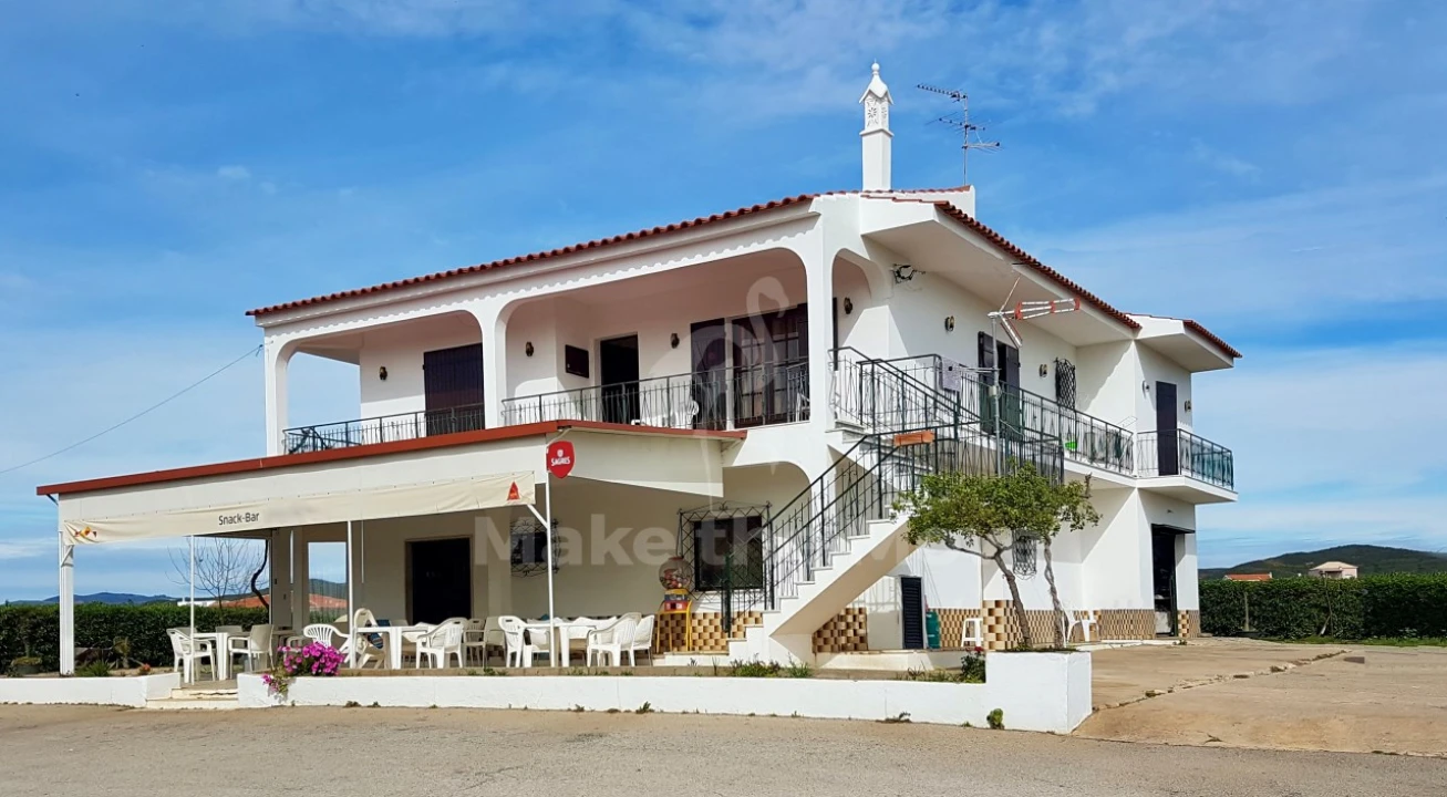 Moradia T3 para Venda em Tavira (Santa Maria e Santiago) Foto 1