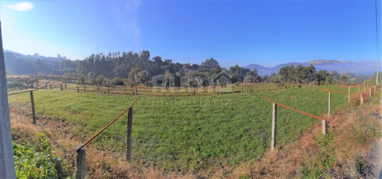 Terreno para Venda em Calheiros Foto 1