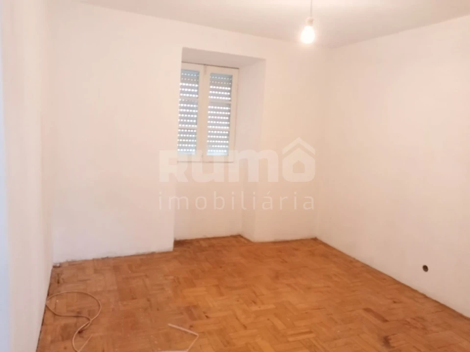 Moradia T2 para Venda em Ganfei Foto 4