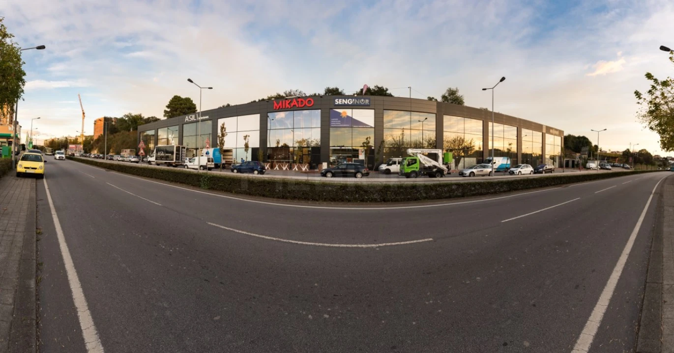 Loja para Venda em Antas e Abade de Vermoim Foto 4