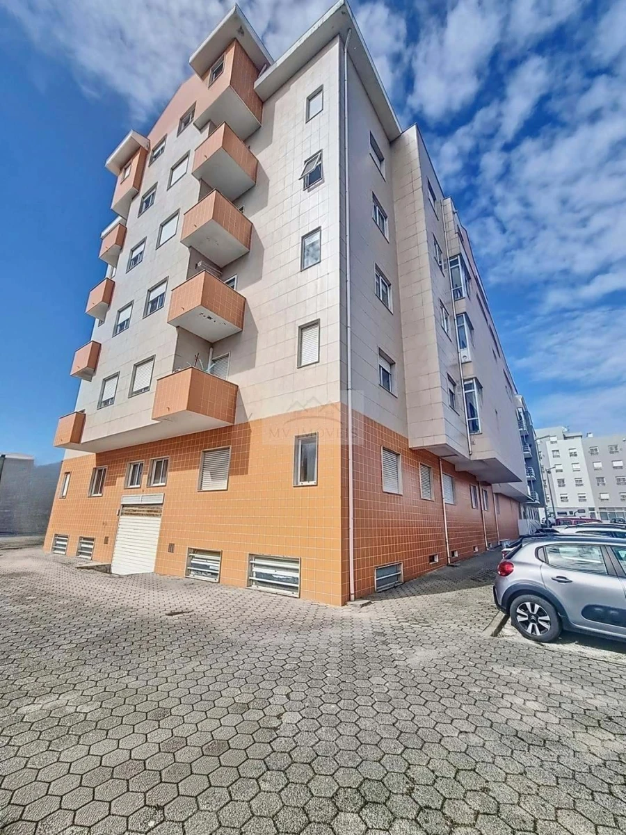 Apartamento T4 para Venda em Glória e Vera Cruz Foto 3