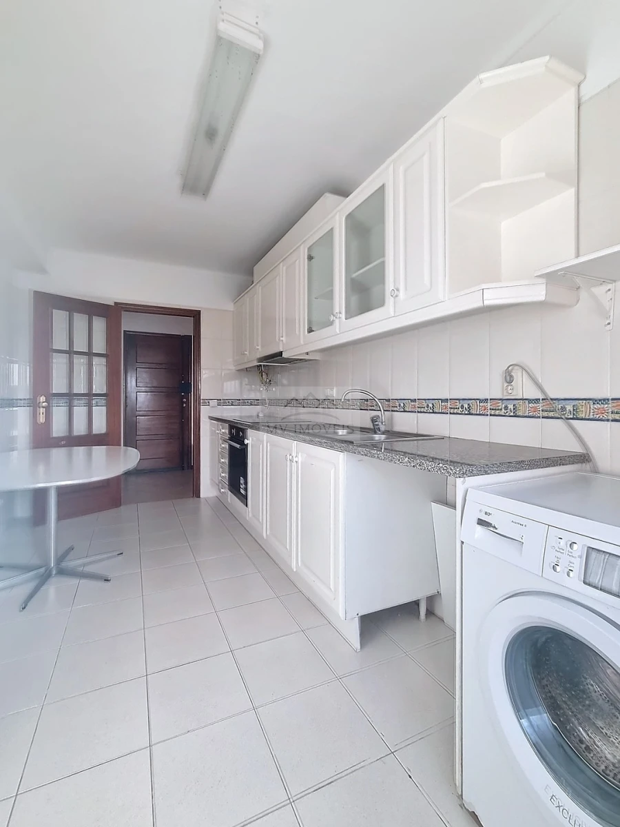 Apartamento T4 para Venda em Glória e Vera Cruz Foto 16