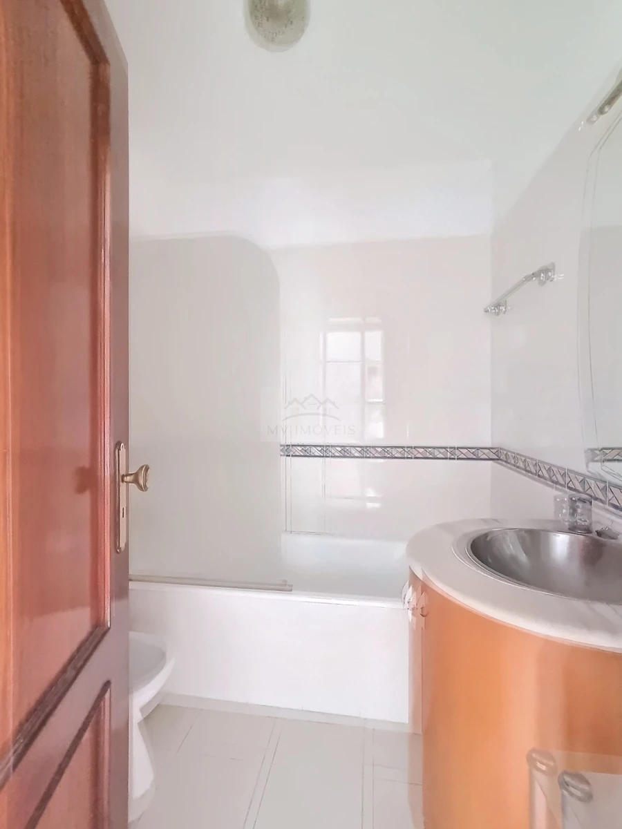 Apartamento T4 para Venda em Glória e Vera Cruz Foto 13