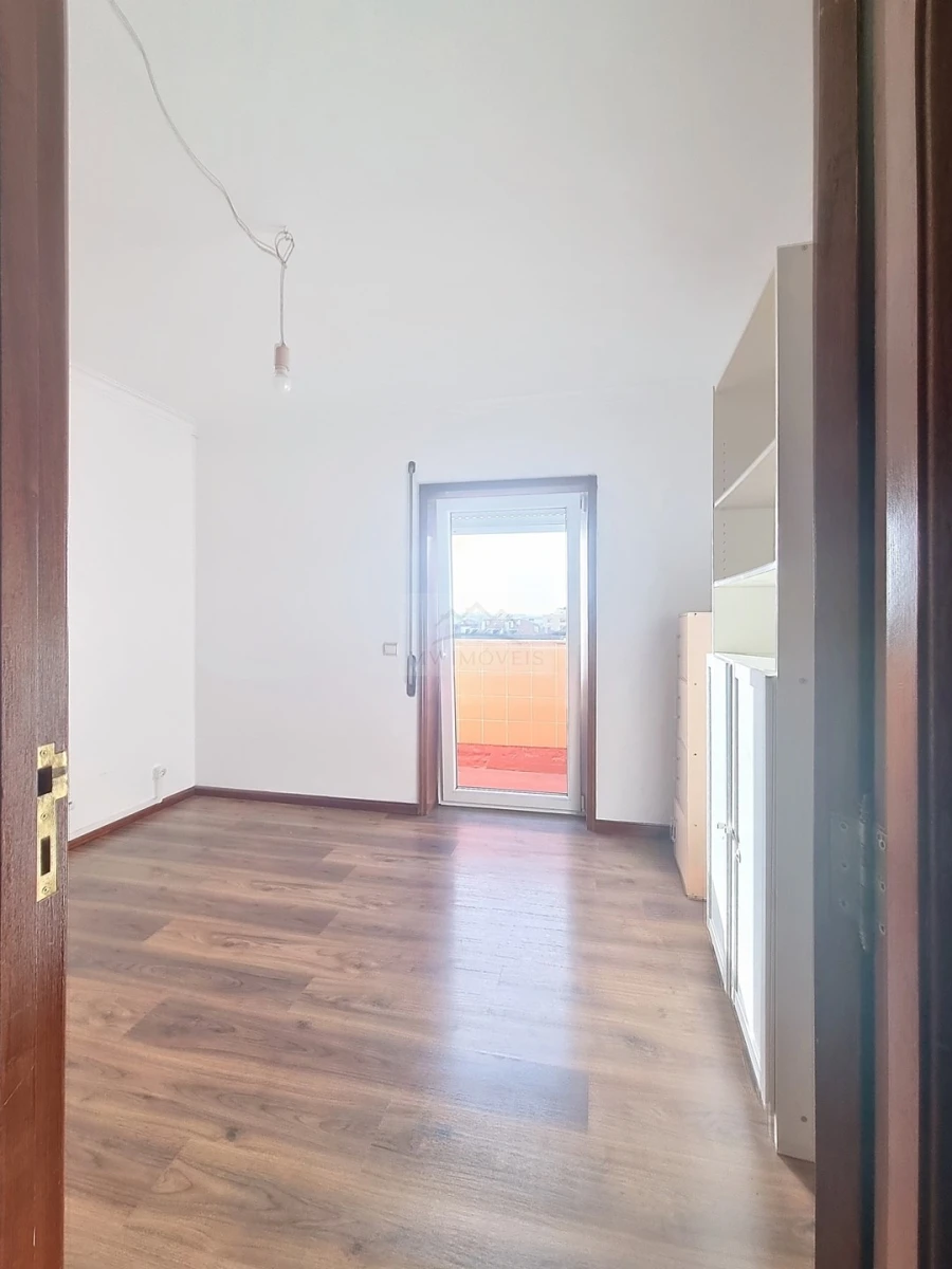 Apartamento T4 para Venda em Glória e Vera Cruz Foto 24