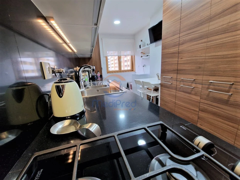 Apartamento T4 para Venda em Loures Foto 9