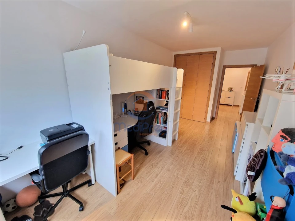 Apartamento T4 para Venda em Loures Foto 30