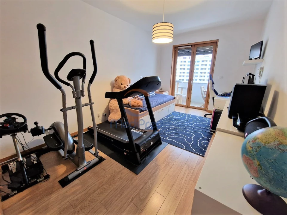 Apartamento T4 para Venda em Loures Foto 32