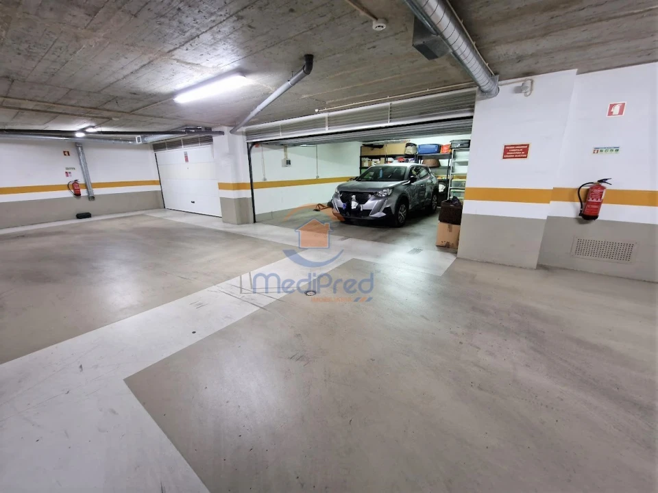 Apartamento T4 para Venda em Loures Foto 43