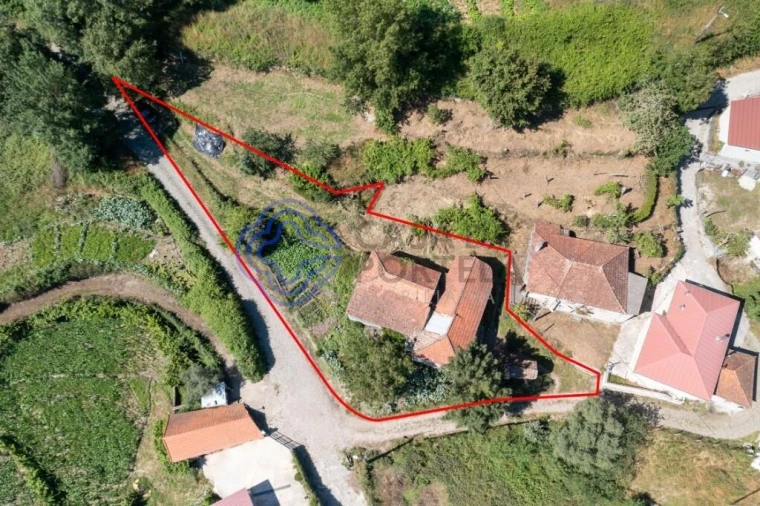 Moradia T2 para Venda em Bustelo, Carneiro e Carvalho de Rei Foto 1