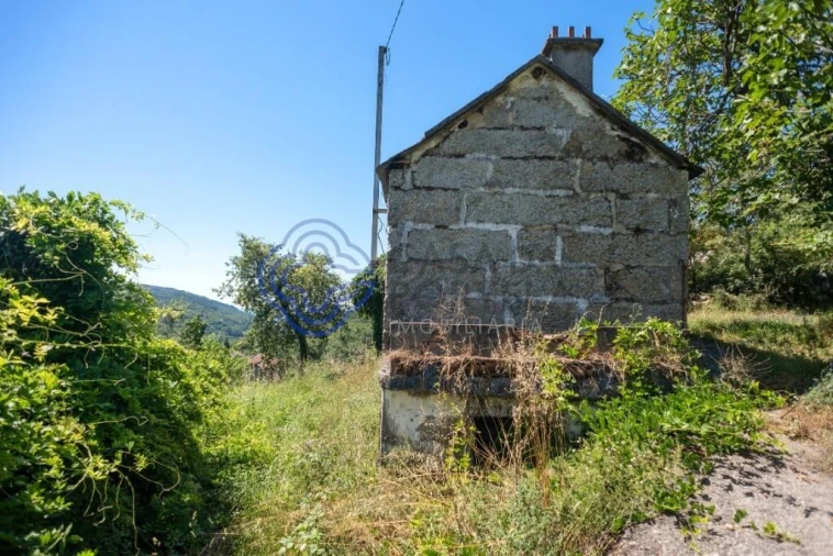Moradia T1 para Venda em Bustelo, Carneiro e Carvalho de Rei Foto 3