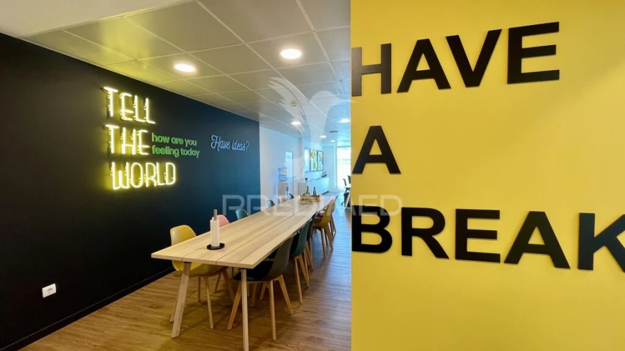 Armazém para Venda em Seixal, Arrentela e Aldeia de Paio Pires Foto 13