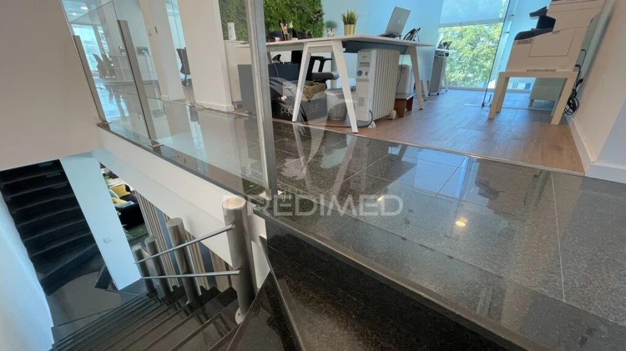 Armazém para Venda em Seixal, Arrentela e Aldeia de Paio Pires Foto 10