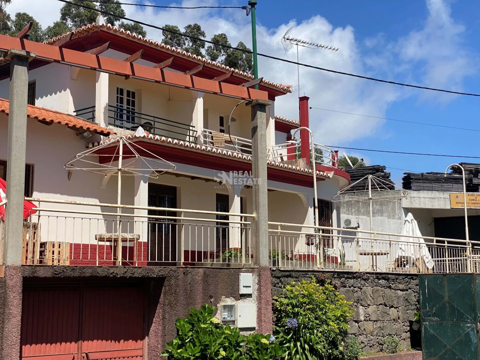 Moradia T3 para Venda em Estreito da Calheta Foto 3