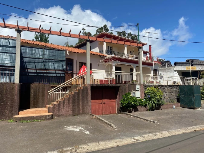 Moradia T3 para Venda em Estreito da Calheta Foto 6